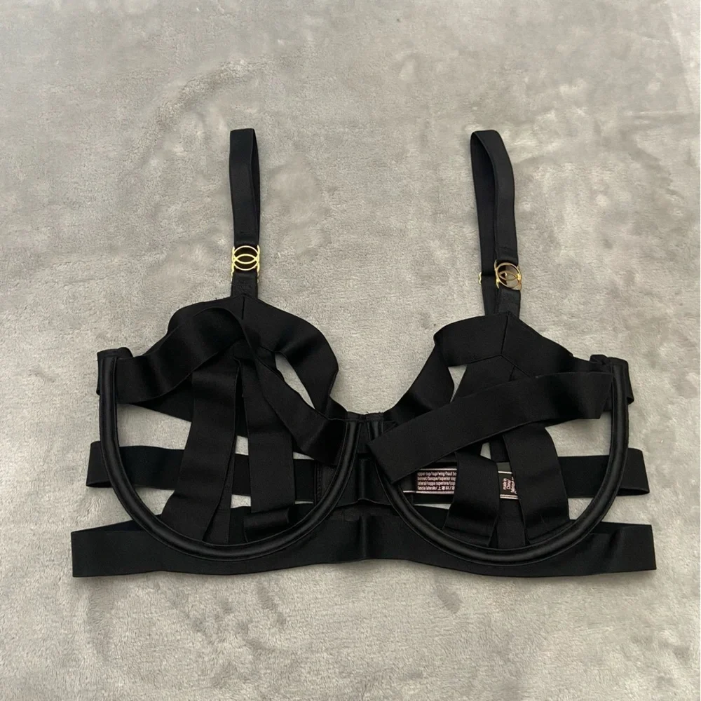 New! Victoria's Secret Very Sexy Strappy cage Unlined Balconette Bra 4810